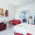Apartamento Budapesteasyflat Oktogon Lux