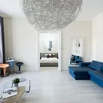 Budapesteasyflat Oktogon Lux