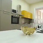 Budapesteasyflat Oktogon Lux Daire