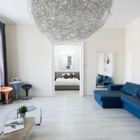 Budapesteasyflat Oktogon Lux * Будапешт