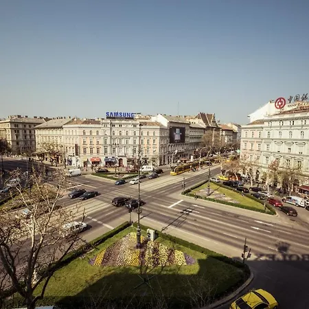 Budapesteasyflat Oktogon Lux Будапешт