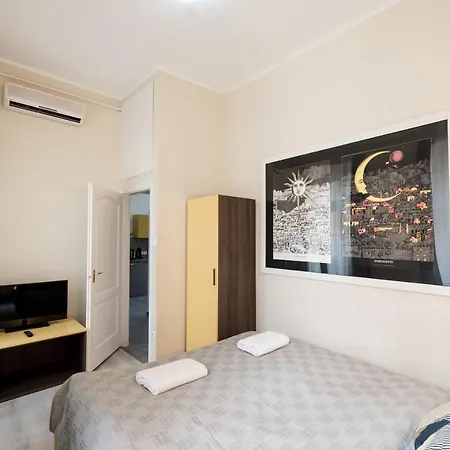 Апартаменты Budapesteasyflat Oktogon Lux