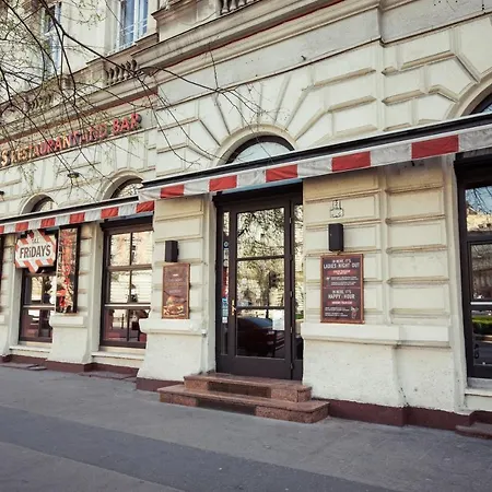 Budapesteasyflat Oktogon Lux * Будапешт