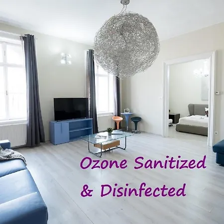 Budapesteasyflat Oktogon Lux Appartamento