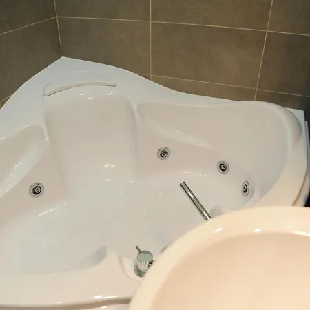 Appartamento Budapesteasyflat Oktogon Lux *