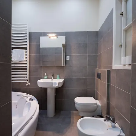 Budapesteasyflat Oktogon Lux *