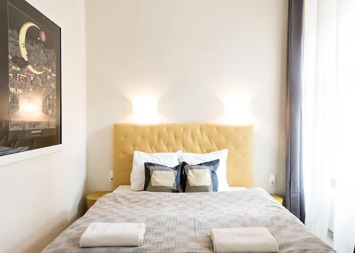 Budapesteasyflat Oktogon Lux *