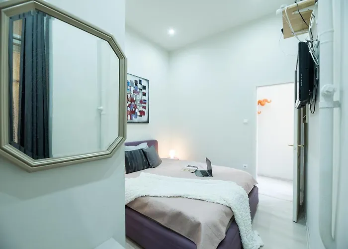 Apartament Budapesteasyflat Oktogon Lux *