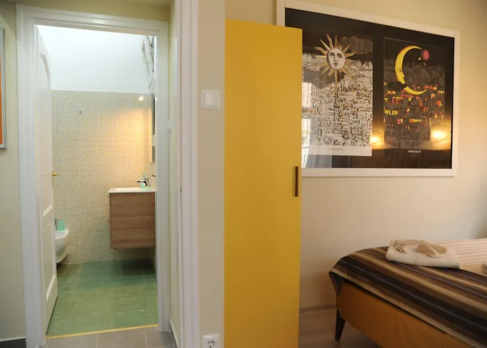 Budapesteasyflat Oktogon Lux Διαμέρισμα