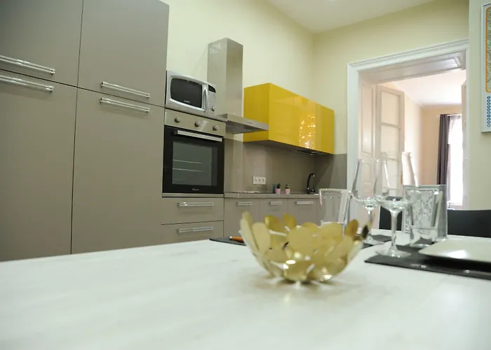 Budapesteasyflat Oktogon Lux Apartament