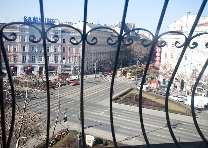 Budapesteasyflat Oktogon Lux 아파트 *