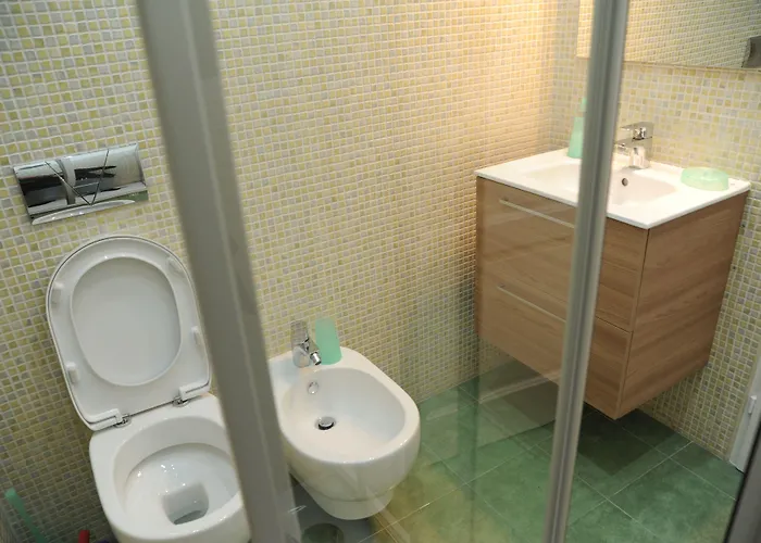 Budapesteasyflat Oktogon Lux *