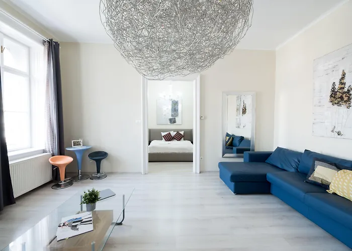 Budapesteasyflat Oktogon Lux