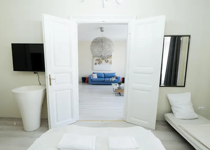 Budapesteasyflat Oktogon Lux Apartament Budapesta