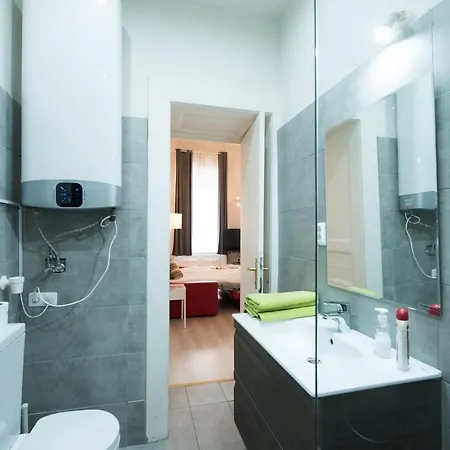 Budapesteasyflat Oktogon Lux Lägenhet