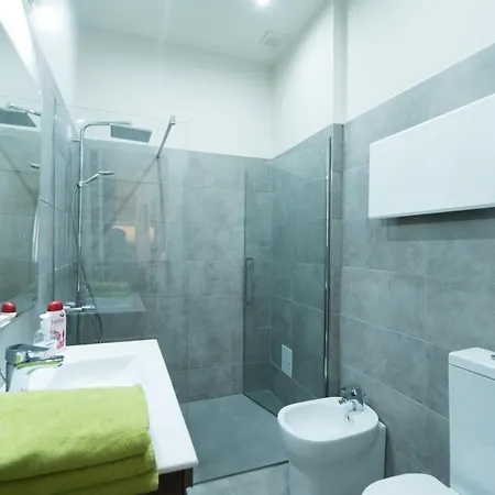 Lägenhet Budapesteasyflat Oktogon Lux *