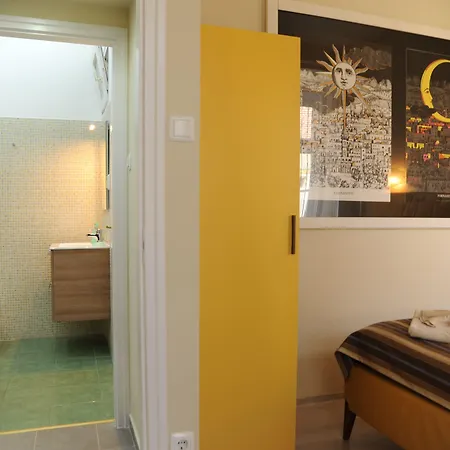 Budapesteasyflat Oktogon Lux Daire