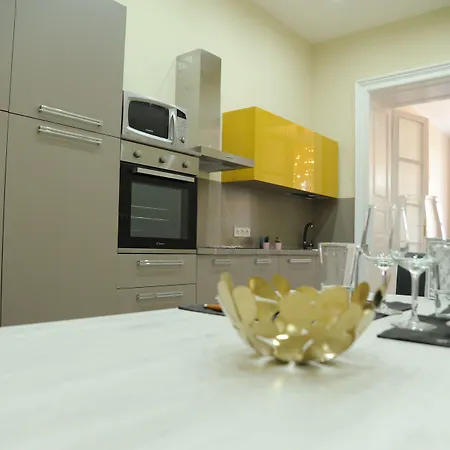 Budapesteasyflat Oktogon Lux Lägenhet